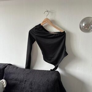 BNWT Pretty Little Things Black One-Shoulder Thong Bodysuit